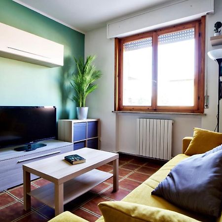 Casa Zoe Apartment Free Parking,Self Check In & Free Wi Fi Parma Dış mekan fotoğraf