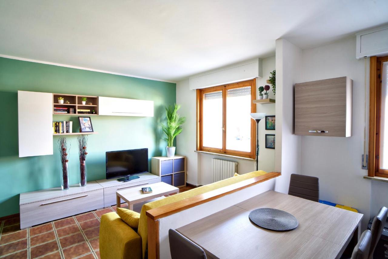 Casa Zoe Apartment Free Parking,Self Check In & Free Wi Fi Parma Dış mekan fotoğraf